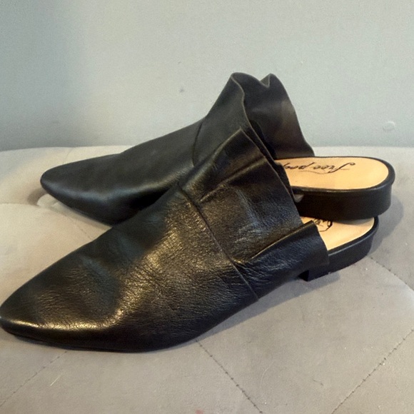 Free People Black Leather Mules - Picture 5 of 10